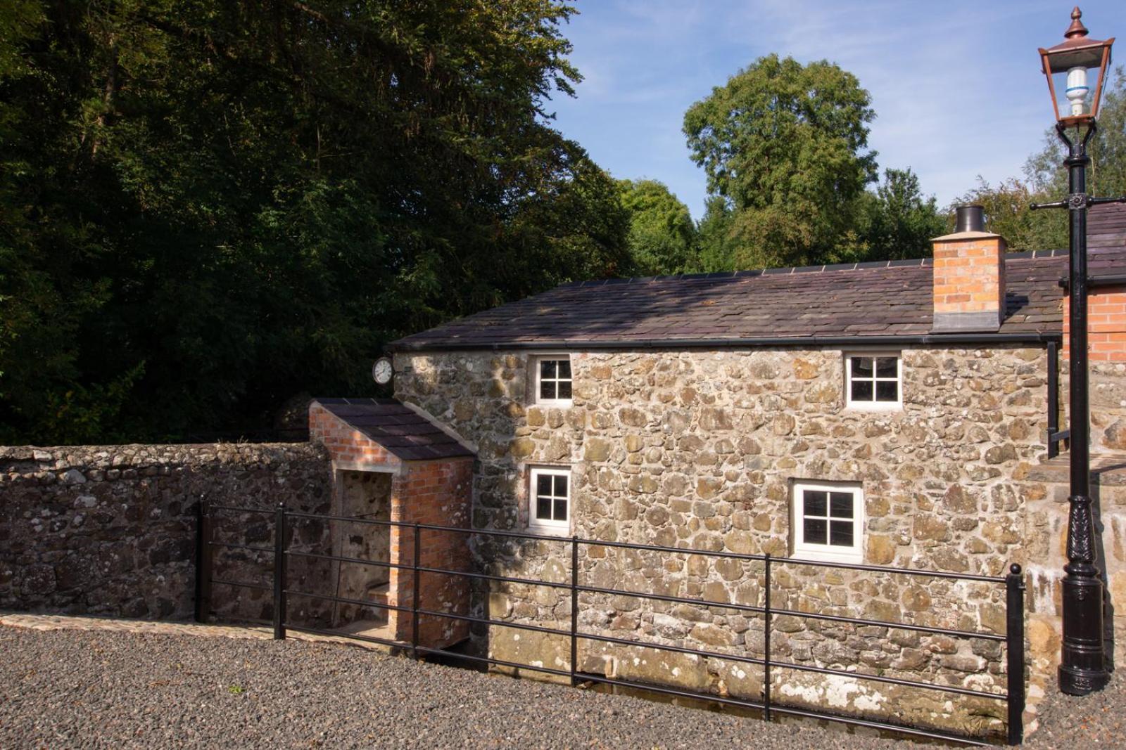 Millbrae Lodges Belfast Exteriör bild